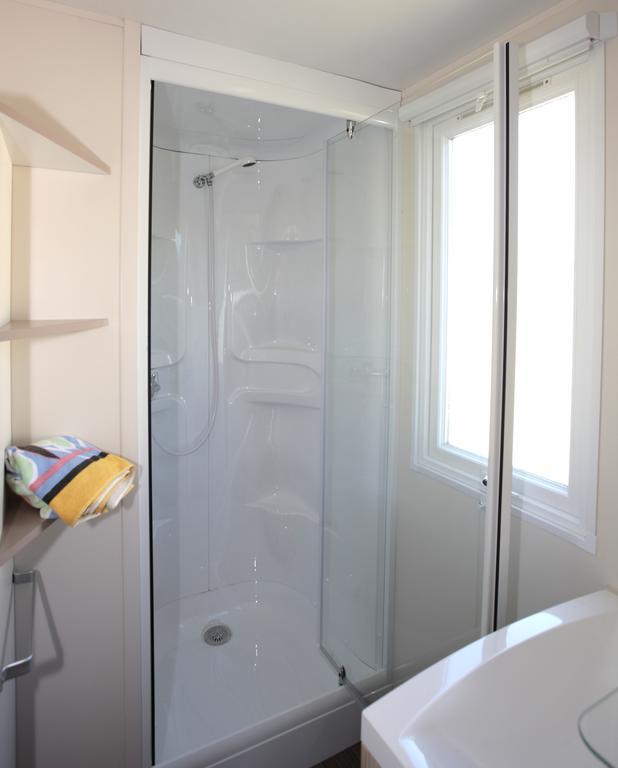 Camping Miami Plage Hotel Poggio Mezzana Стая снимка